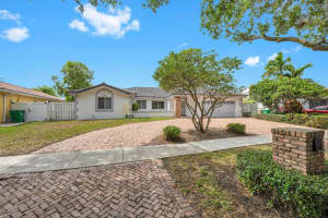 5791 Hawkes Bluff Avenue, Davie, FL 33331 - MLS#B26032694