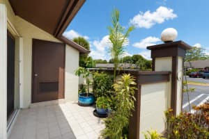 272 Beaver Dam Court, Royal Palm Beach, FL 33411 - MLS#B26032775