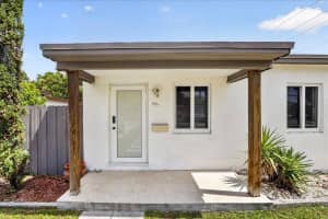 995 156th Terrace, North Miami Beach, FL 33162 - MLS#B26032837