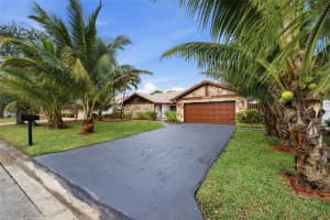 10949 1st Manor, Coral Springs, FL 33071 - MLS#B26032864
