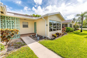 5061 Lakefront Boulevard, Delray Beach, FL 33484 - MLS#B26032975