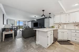 2400 Presidential Way, West Palm Beach, FL 33401 - MLS#B26032989