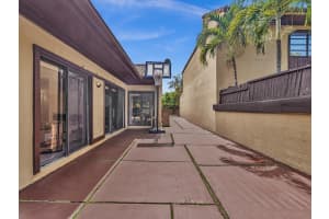20331 10th Court, Miami, FL 33179 - MLS#B26033074