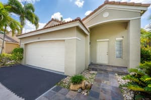 1252 Sabal Trail, Weston, FL 33327 - MLS#B26033113