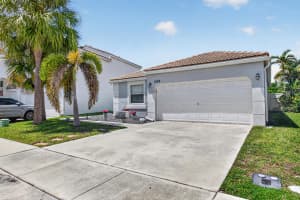 1489 NW 153rd Ave, Pembroke Pines, FL 33028, - MLS#B26033174