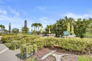 2049 Lyndhurst, Deerfield Beach, FL 33442, Deerfield Beach, FL 33442 - MLS#B26033239