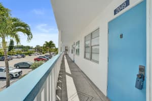 2049 Lyndhurst, Deerfield Beach, FL 33442, Deerfield Beach, FL 33442 - MLS#B26033239