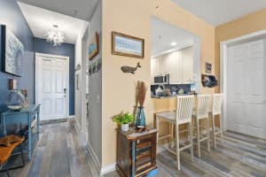 34 Harbour Isle Dr W 204, Fort Pierce, FL 34949, Fort Pierce, FL 34949 - MLS#B26033300