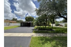 660 Azalea Court, Plantation, FL 33317 - MLS#B26033403