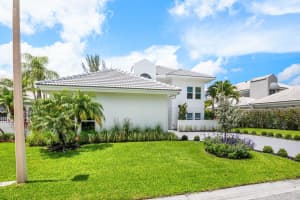 9701 Spray Drive, West Palm Beach, FL 33411 - MLS#B26033408