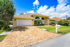 8926 North Passage Way, Jupiter, FL 33469 - MLS#B26033543