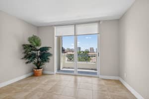 403 Sapodilla Avenue, West Palm Beach, FL 33401 - MLS#B26033562