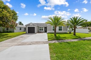 18833 Cloud Lake Circle, Boca Raton, FL 33496 - MLS#B26033572