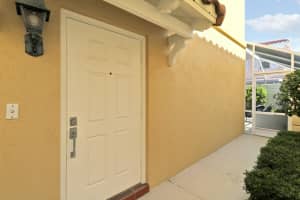 77 Laurel Oaks Circle, Tequesta, FL 33469 - MLS#B26033575