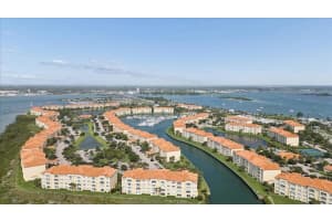 19 Harbour Isle Dr Drive, Fort Pierce, FL 34949 - MLS#B26033627
