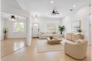 112 Laurel Way, Royal Palm Beach, FL 33411 - MLS#B26033846
