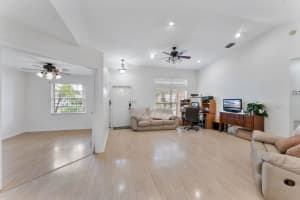 112 Laurel Way, Royal Palm Beach, FL 33411 - MLS#B26033846