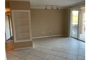 6410 Emerald Dunes 202 Drive, West Palm Beach, FL 33411 - MLS#B26033922