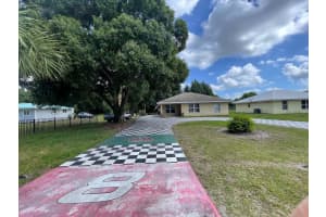 1106 7th Court, Okeechobee, FL 34972 - MLS#B26033973