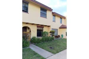 2768 47th Lane, Lauderdale Lakes, FL 33313 - MLS#B26034089