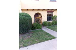 2768 47th Lane, Lauderdale Lakes, FL 33313 - MLS#B26034089
