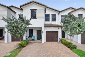 223 159th Terrace, Pembroke Pines, FL 33027 - MLS#B26034094