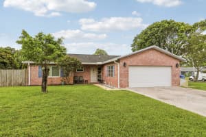 98 Pintail Court, Royal Palm Beach, FL 33411 - MLS#B26034127