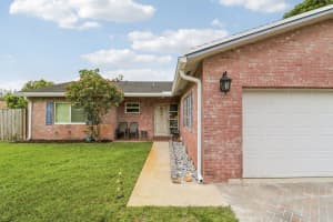 98 Pintail Court, Royal Palm Beach, FL 33411 - MLS#B26034127