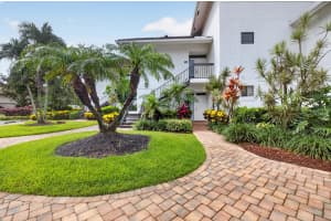 19221 Sabal Lake Drive, Boca Raton, FL 33434 - MLS#B26034279