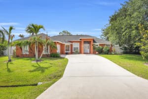 2522 Lyman Circle, Port Saint Lucie, FL 34952 - MLS#B26034357