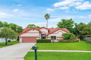 9297 Laurel Green Drive, Boynton Beach, FL 33437 - MLS#B26034477