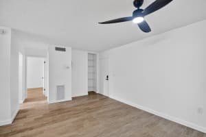 500 Davis Road, Palm Springs, FL 33461 - MLS#B26034526