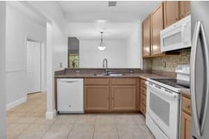 6410 Park Lake Circle, Boynton Beach, FL 33437 - MLS#B26034624