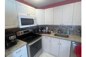 526 Normandy Lane, Delray Beach, FL 33484 - MLS#B26034655