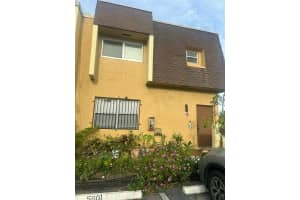 5601 Blueberry Court, Lauderhill, FL 33313 - MLS#B26034744