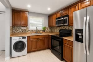 2750 Sunrise Lakes Drive, Sunrise, FL 33322 - MLS#B26034816