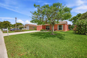 8131 Country Park Drive, Boca Raton, FL 33433 - MLS#B26034869