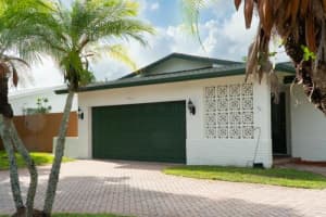5541 7th Street, Plantation, FL 33317 - MLS#B26034961