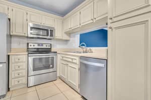 5510 Lakeside Drive, Margate, FL 33063 - MLS#B26035092