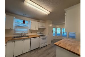 340 Hickory Ridge Drive, Sebring, FL 33876 - MLS#B26035103