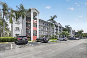 801 138th Avenue, Pembroke Pines, FL 33027 - MLS#B26035155