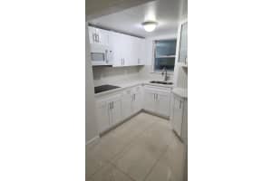 210 Fontainebleau Boulevard, Miami, FL 33172 - MLS#B26035268