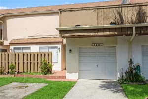 8208 Nw 8th Place Nw, Plantation, Fl 33324, Plantation