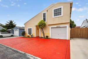 18977 63rd Ct Circle, Hialeah, FL 33015 - MLS#B26035297