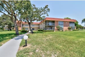 63 Woodland Drive, Vero Beach, FL 32962 - MLS#B26035299