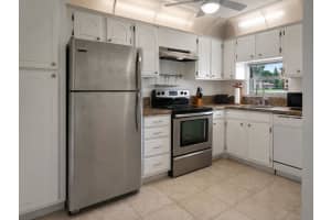 8962 Hollybrook Boulevard, Pembroke Pines, FL 33025 - MLS#B26035326
