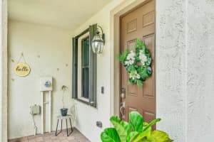 4656 Silver Saw Lane, Lake Worth, FL 33463 - MLS#B26035436