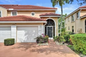 12434 Crystal Pointe Drive, Boynton Beach, FL 33437 - MLS#B26035478