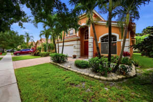 421 Gazetta Way, West Palm Beach, FL 33413 - MLS#B26035486