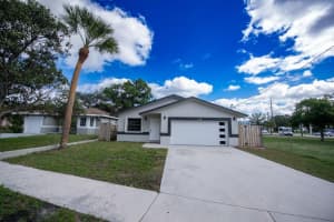 110 6th Avenue, Dania Beach, FL 33004 - MLS#B26035508